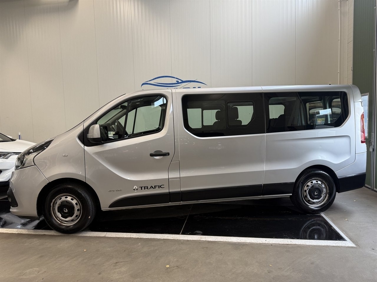 Renault Trafic 2017, bild 2/10