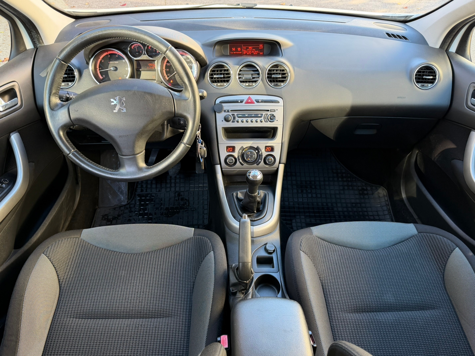 Peugeot 308 2011, bild 5/7