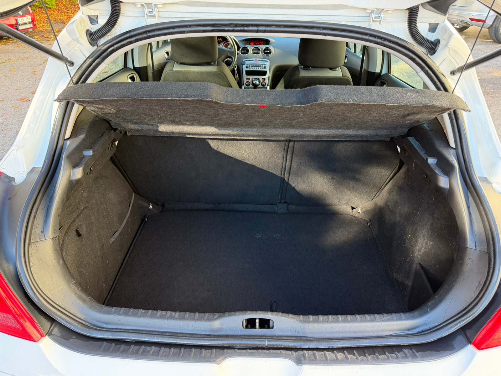 Peugeot 308 2011, bild 7/7