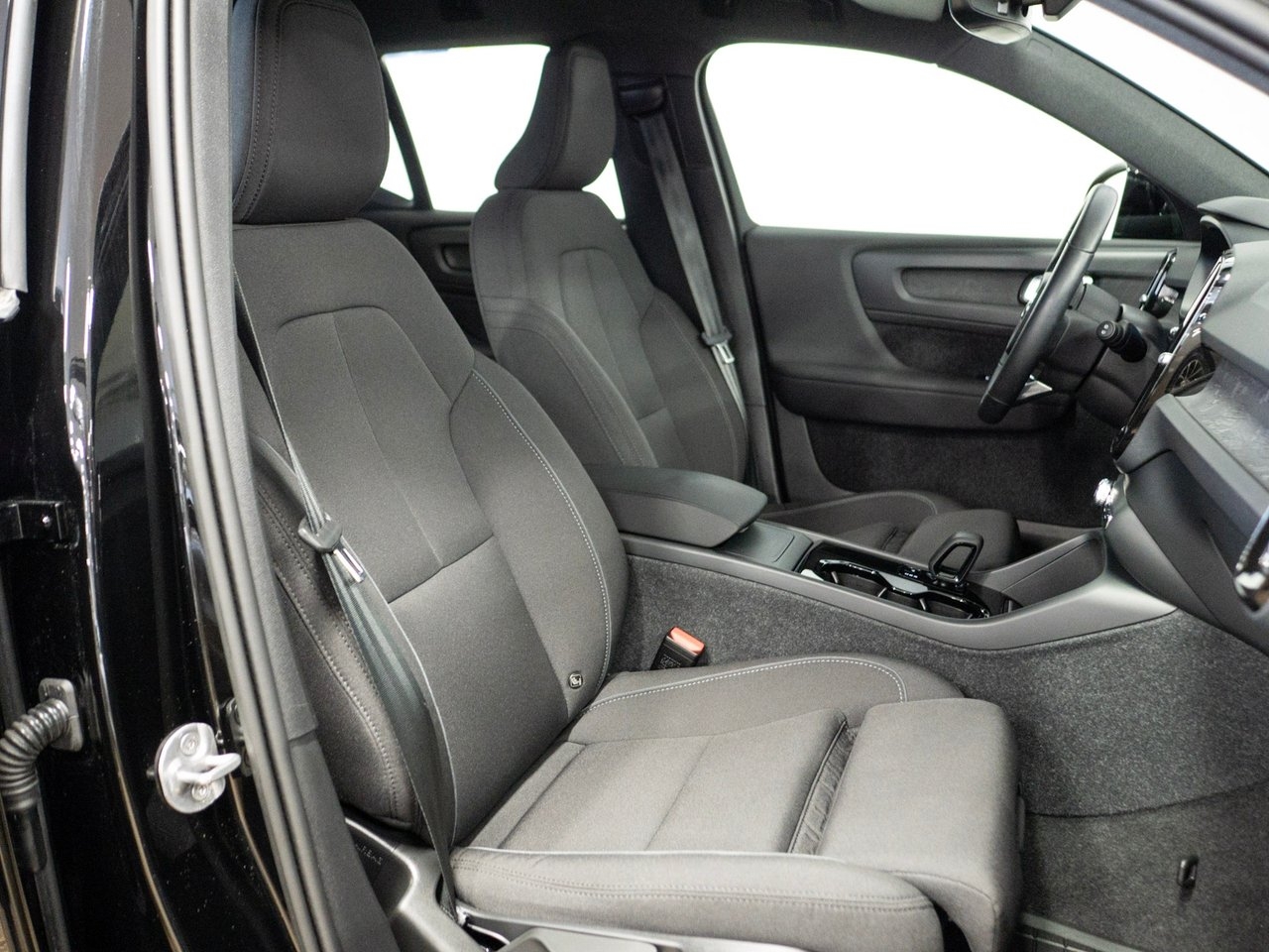 Volvo XC40 Core 2023, bild 3/10
