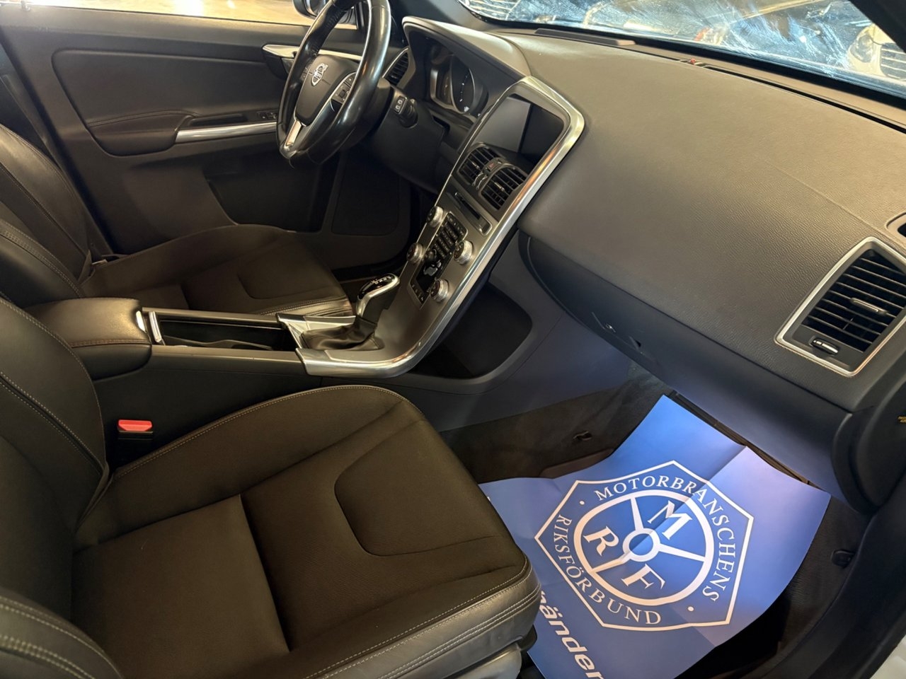 Volvo XC60 D4 Momentum Classic 2017, bild 6/6