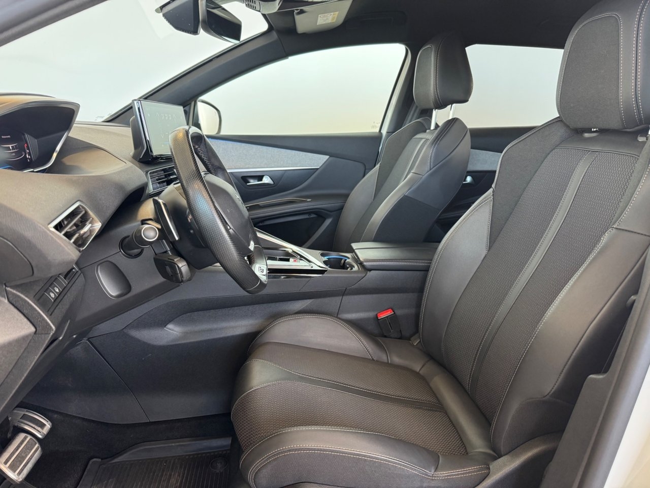 Peugeot 3008 1.2 PureTech 130 GT 2023, bild 5/10