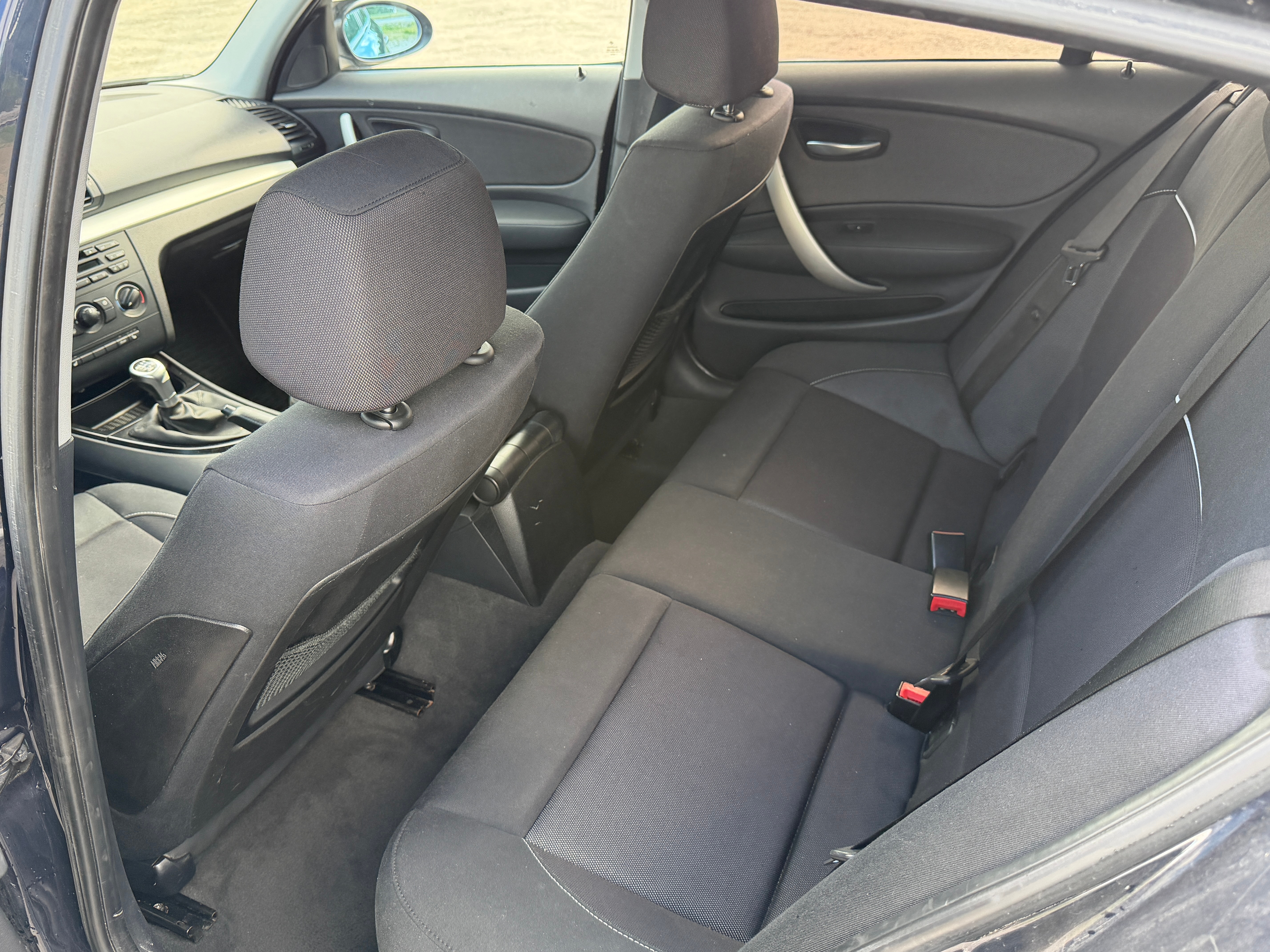 BMW 118d 2009, bild 5/5