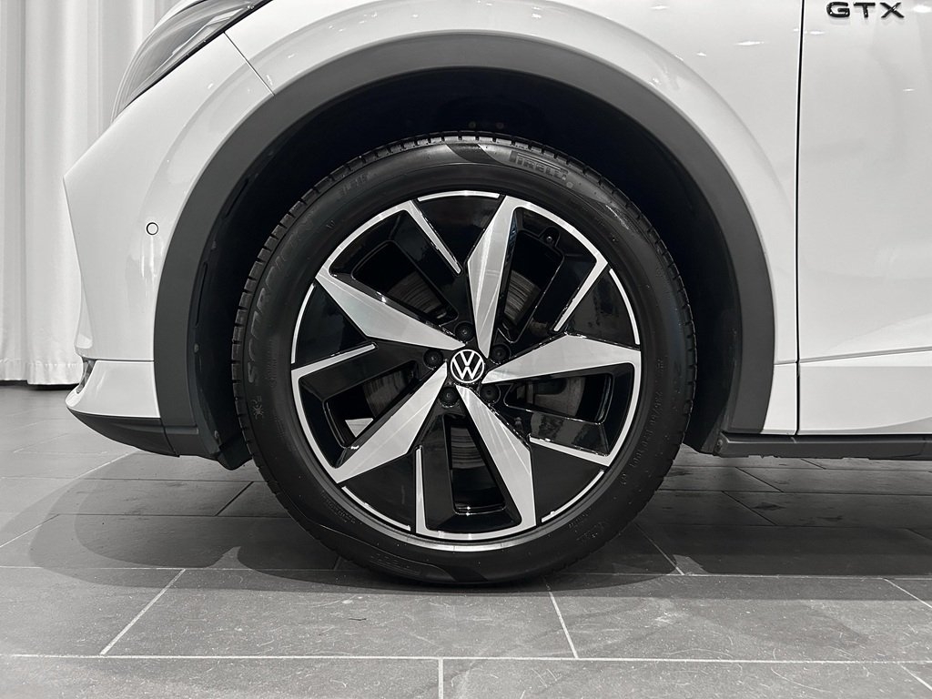 Volkswagen ID.4 GTX 2024, photo 5/10
