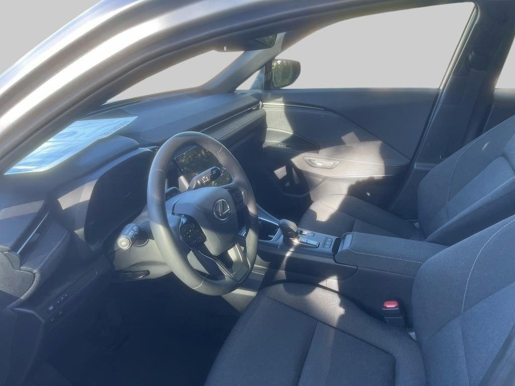 Lexus LBX 2026, bild 6/10