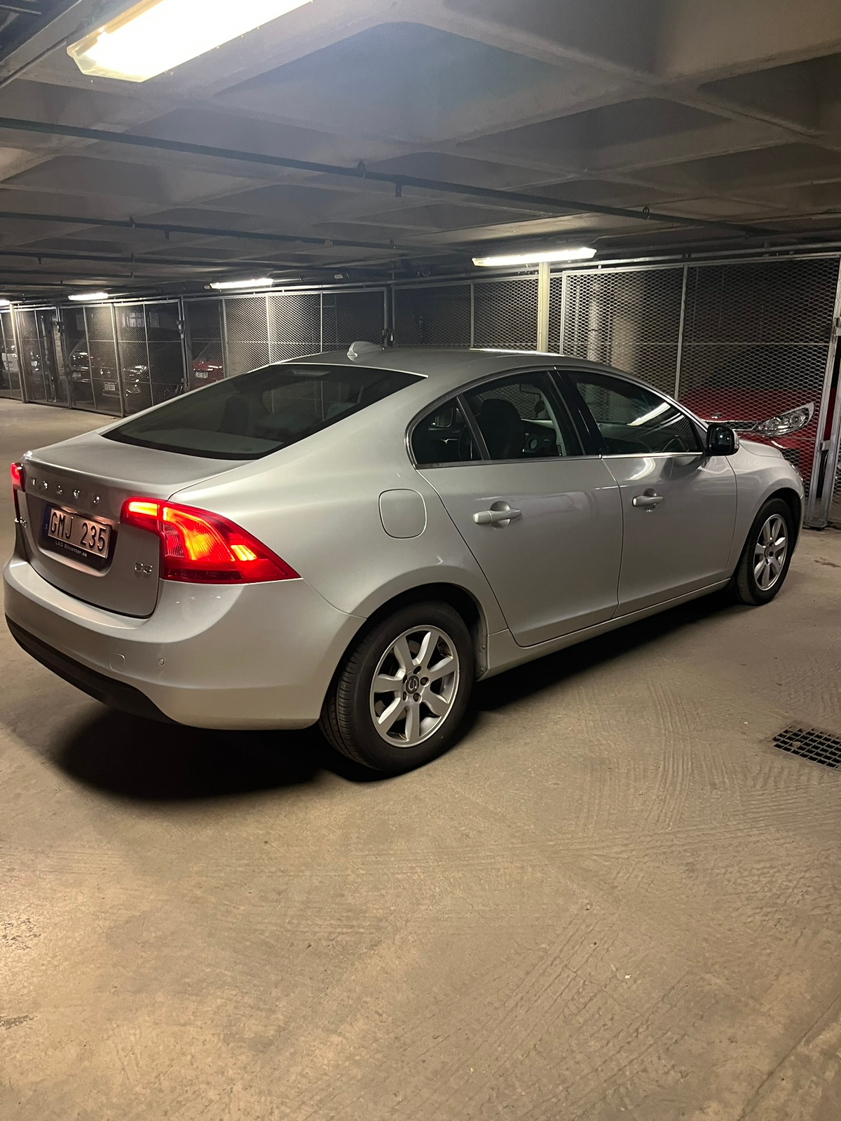 Volvo S60 D3 2013, kuva 4/8