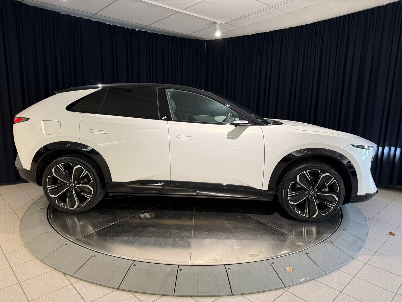 Mazda CX-6e Takumi Plus 2026, bild 7/10