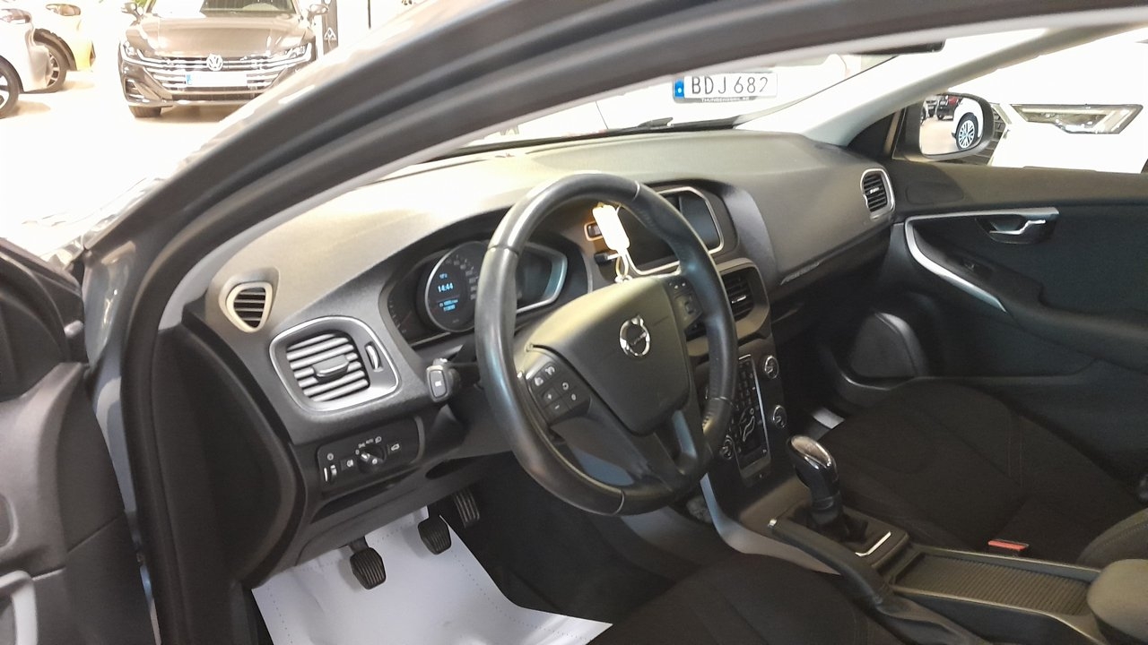 Volvo V40 Cross Country D3 2019, bild 3/10