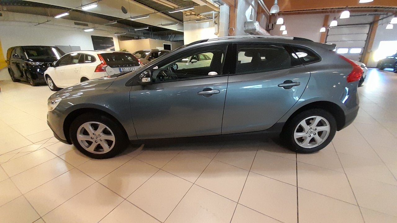 Volvo V40 Cross Country D3 2019, bild 2/10