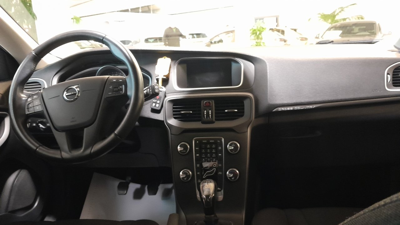 Volvo V40 Cross Country D3 2019, photo 10/10