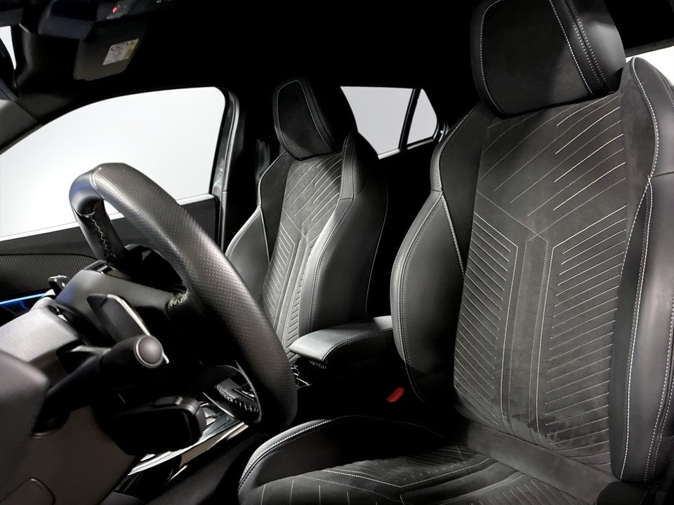 Peugeot 2008 1.2 PureTech 130 GT 2025, bild 5/10