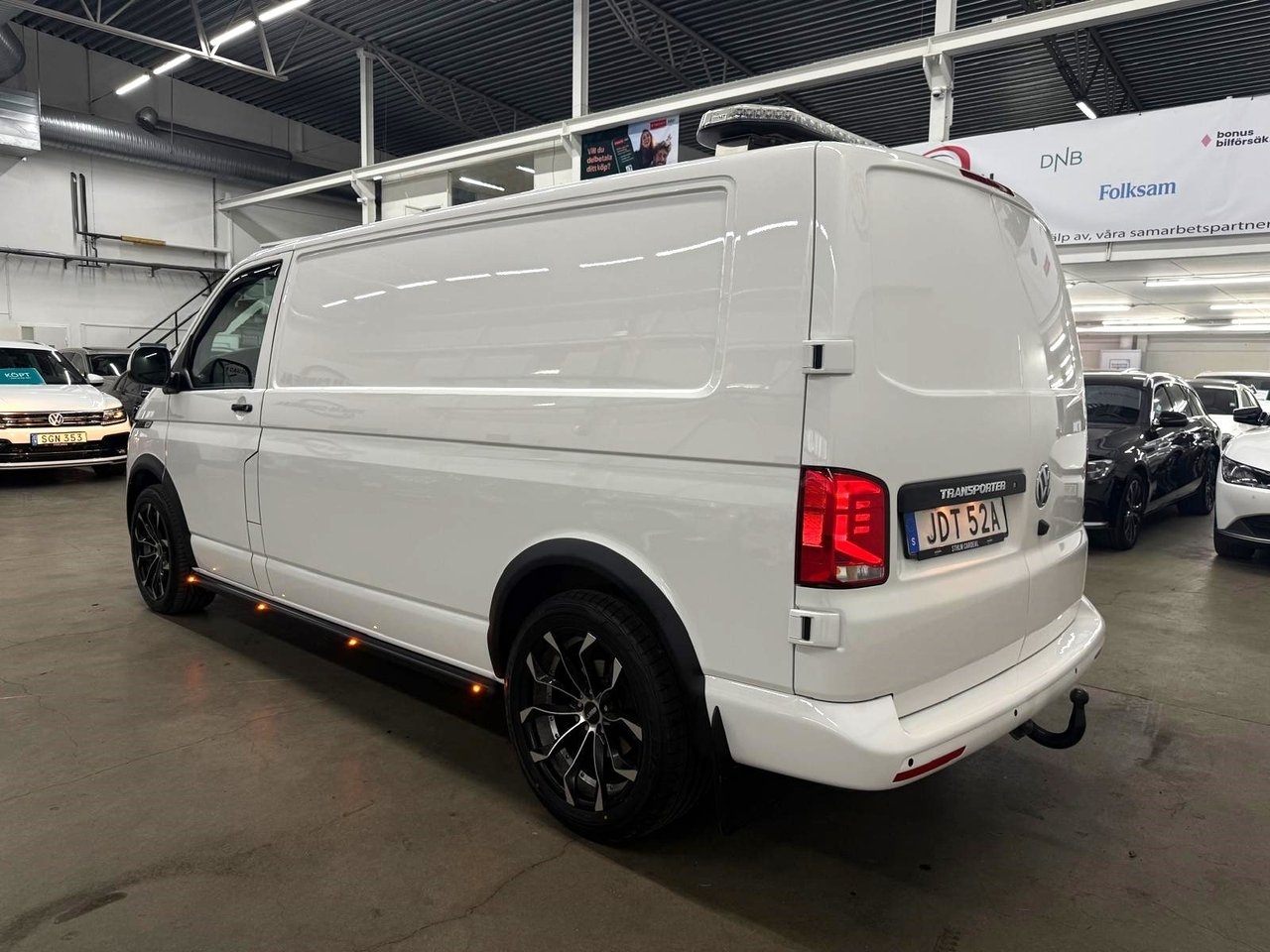Volkswagen Transporter 2.0 TDI 2023, bild 2/10