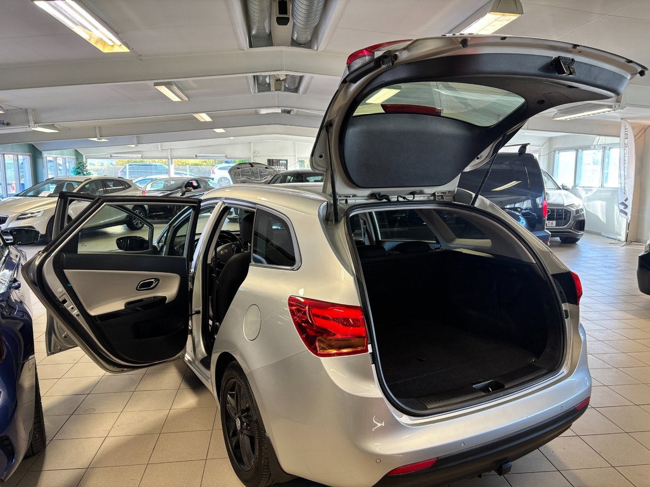 Kia Ceed 1.6 CRDi 128 2013, bild 5/9