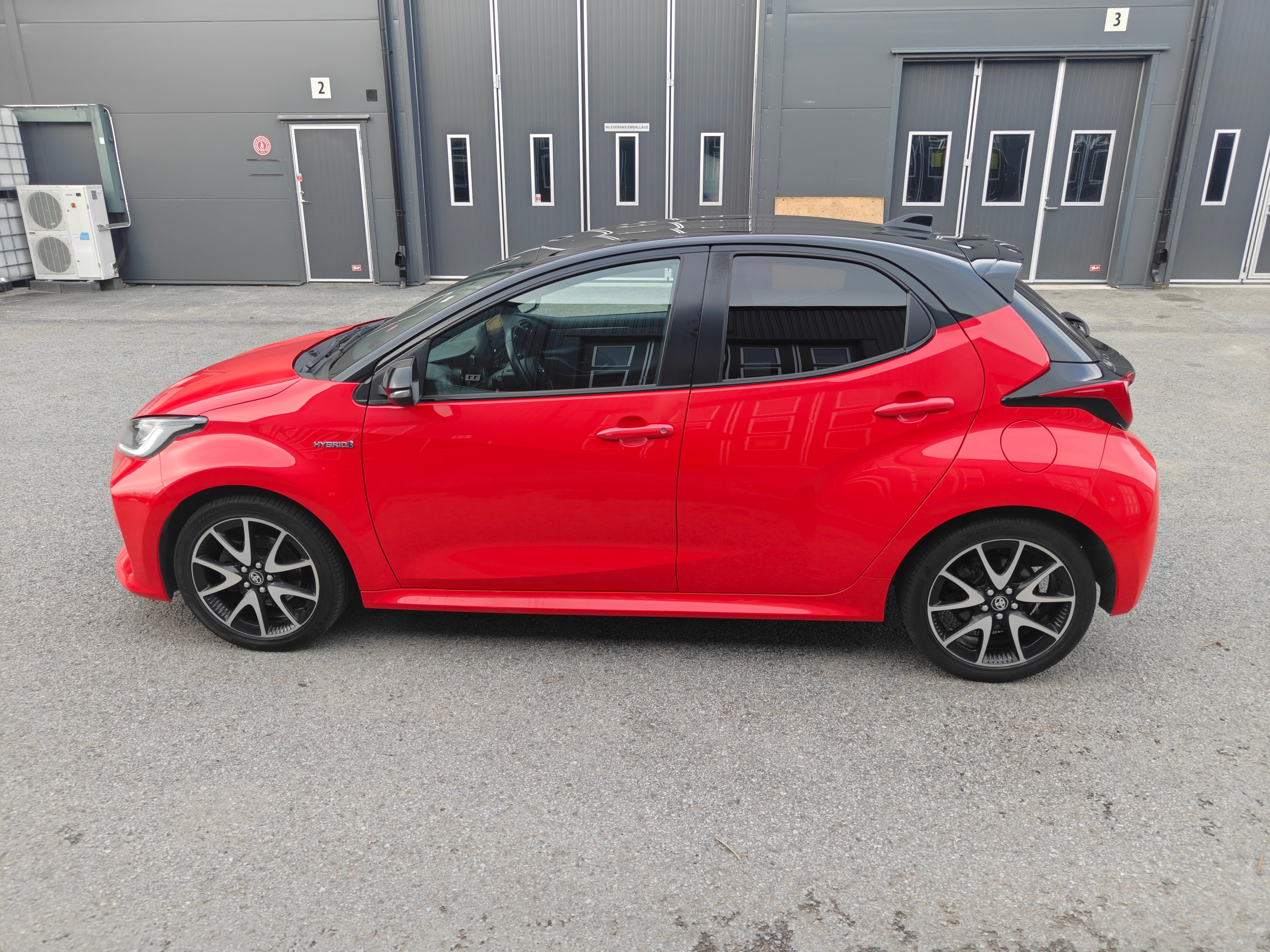 Toyota Yaris Hybrid CVT 2020, bild 3/8