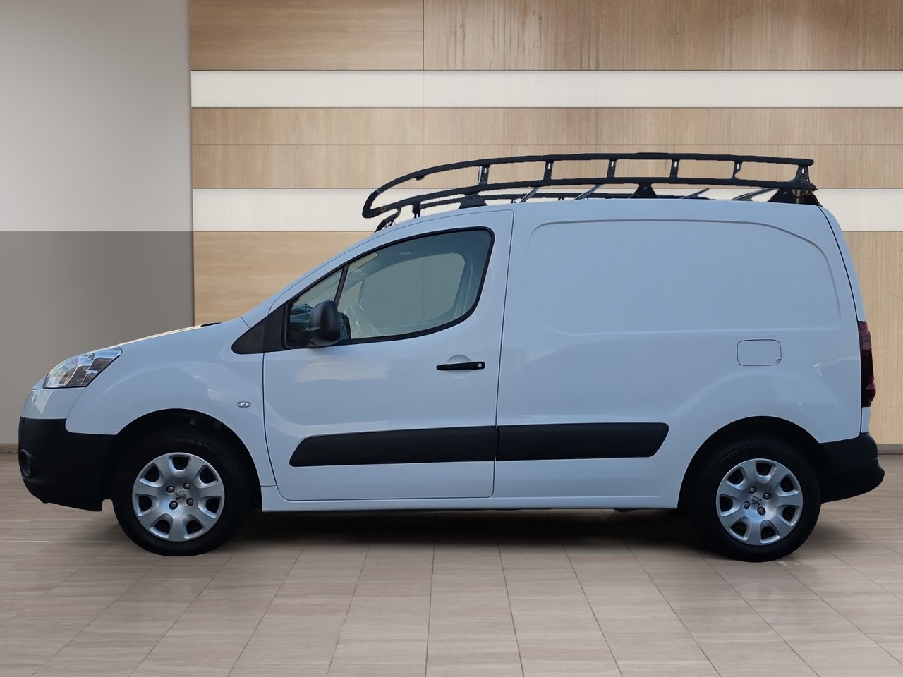 Peugeot Partner 1.6 e-HDI Skåp (90hk) 2012, bild 2/10