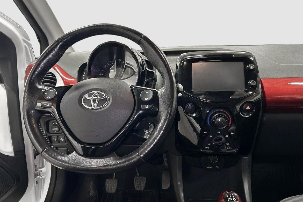 Toyota Aygo X-Pose 2017, bild 2/13