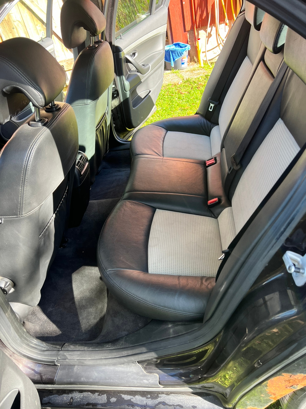Saab 9-3 SportSedan 1.9 TTiD Manuell 2011, bild 6/9