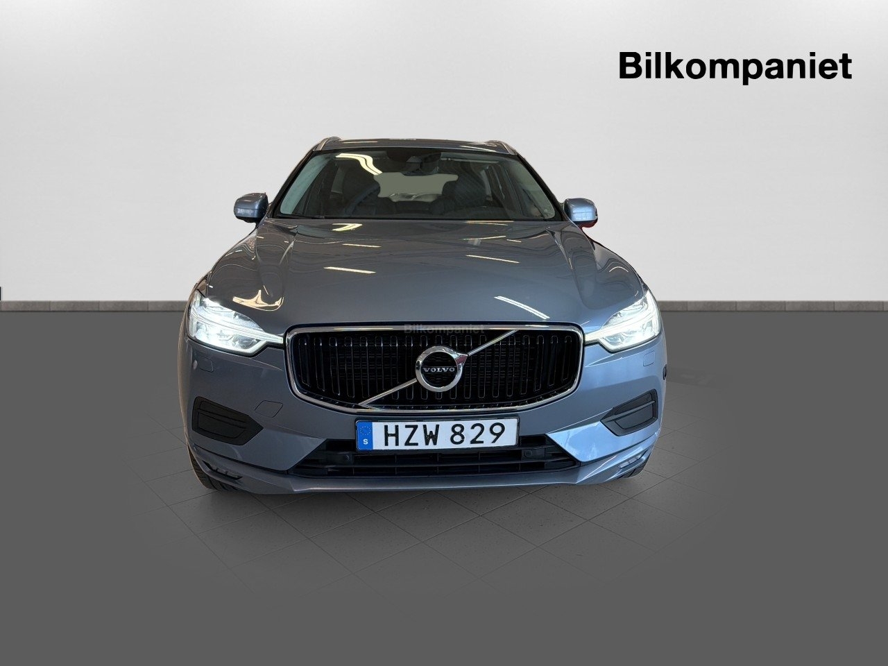 Volvo XC60 D4 Momentum 2019, bild 2/19