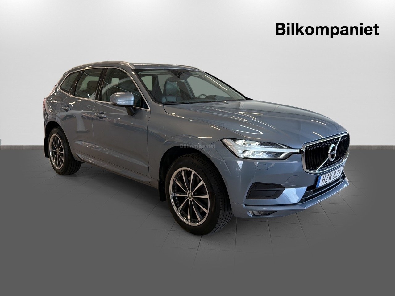 Volvo XC60 D4 Momentum 2019, bild 3/19