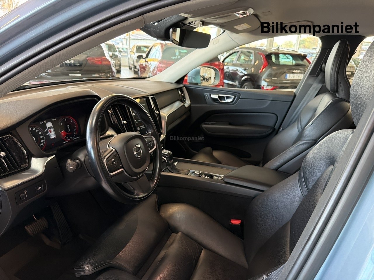 Volvo XC60 D4 Momentum 2019, bild 7/19