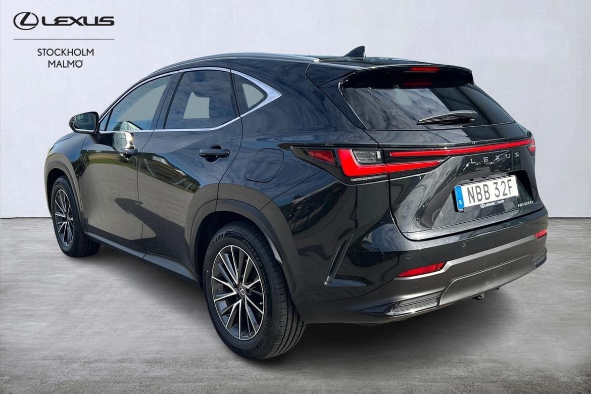 Lexus NX 450h+ AWD Executive Teknikpaket 2022, bild 2/10