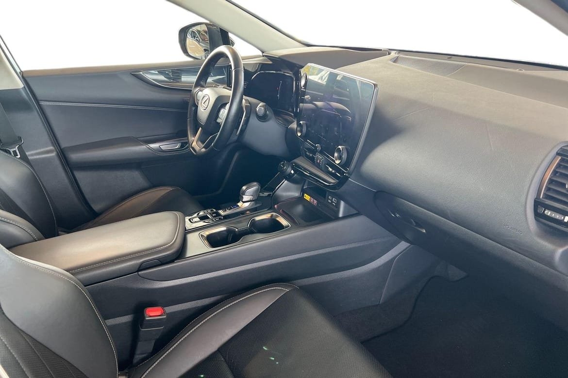 Lexus NX 450h+ AWD Executive Teknikpaket 2022, bild 6/10