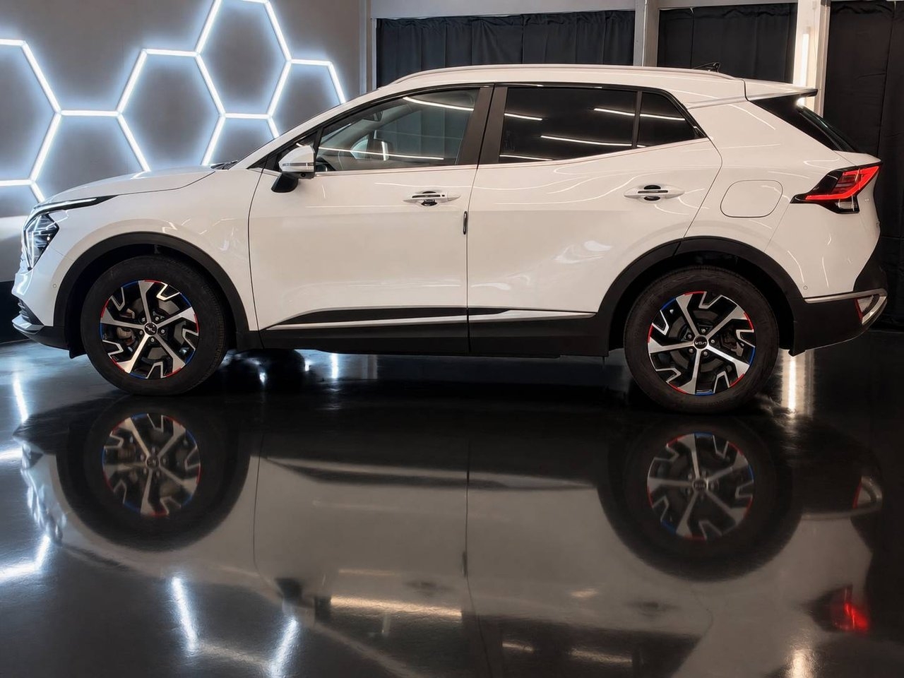 Kia Sportage 1.6 T-GDI Hybrid Action 2022, bild 6/10