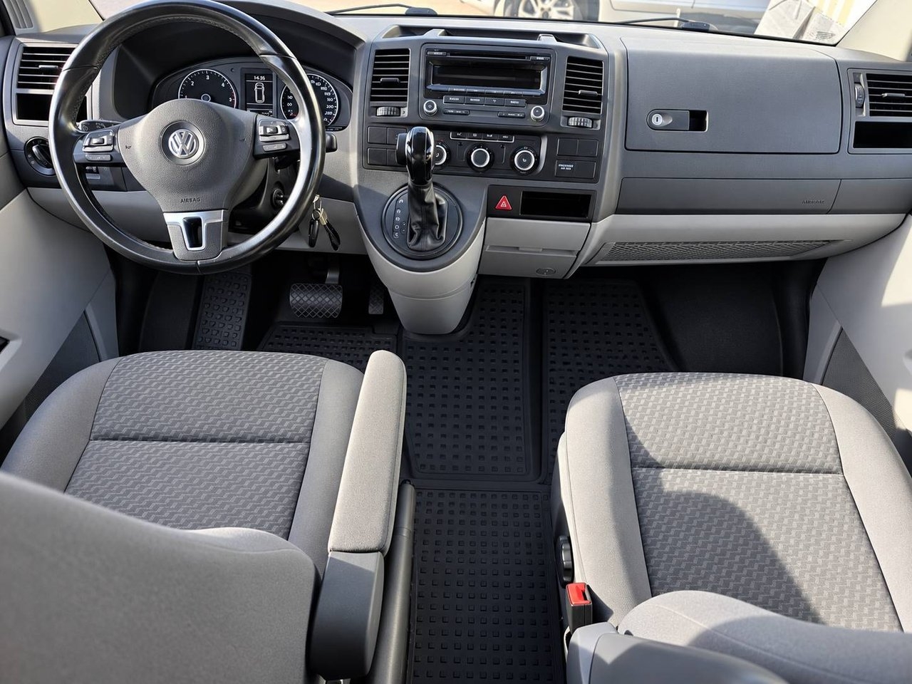 Volkswagen Caravelle 2013, bild 7/10