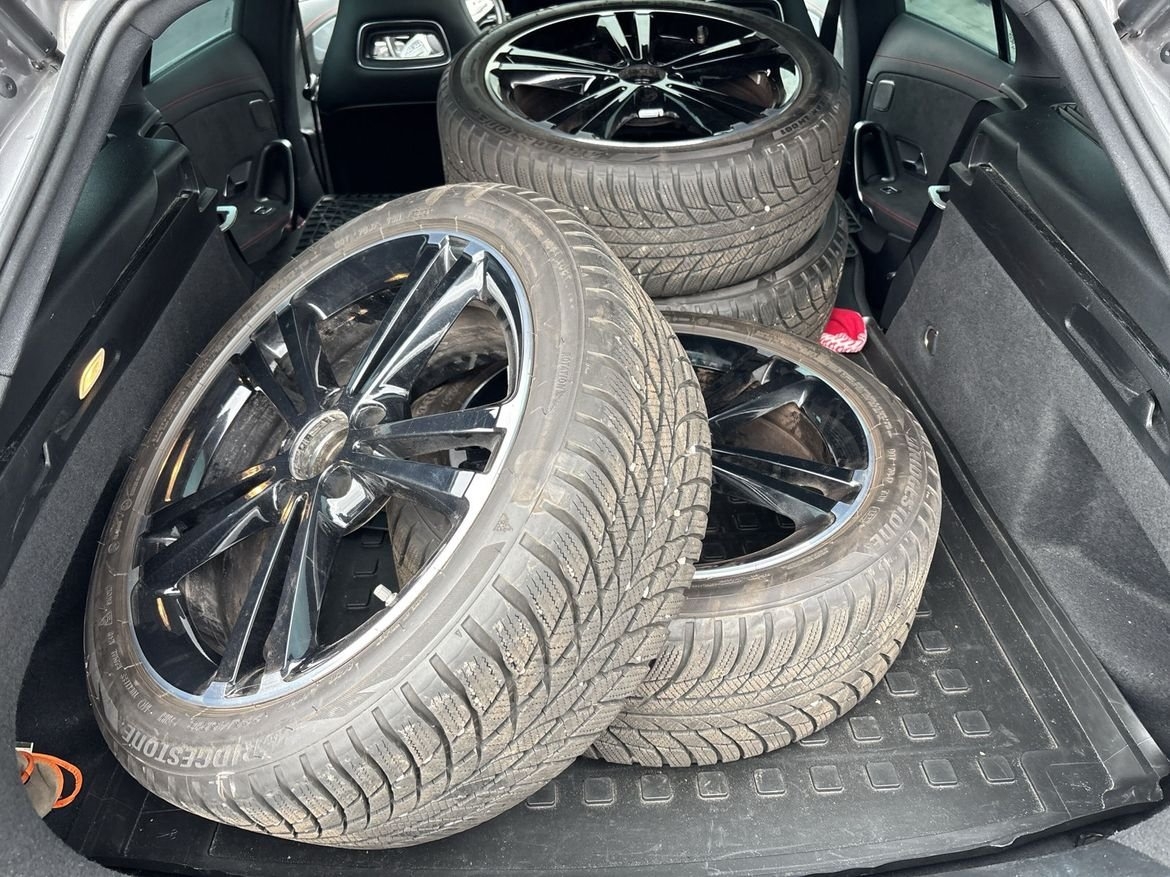 Mercedes-Benz CLA 220 7G-DCT AMG-Line 2020, bild 4/9