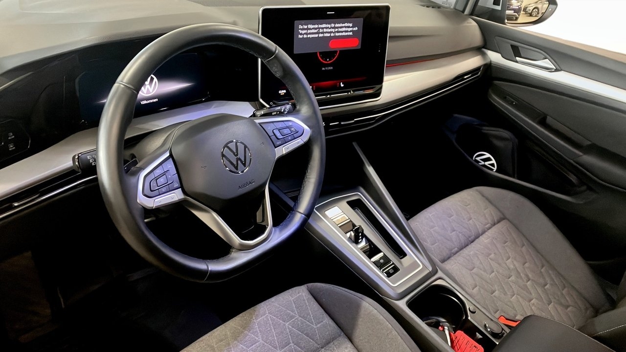 Volkswagen Golf 1.5 eTSI 2026, bild 7/10