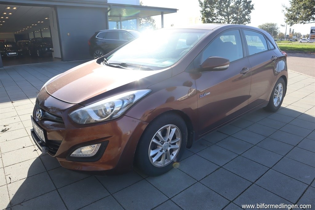 Hyundai i30 1.6 CRDi 2014, bild 2/10