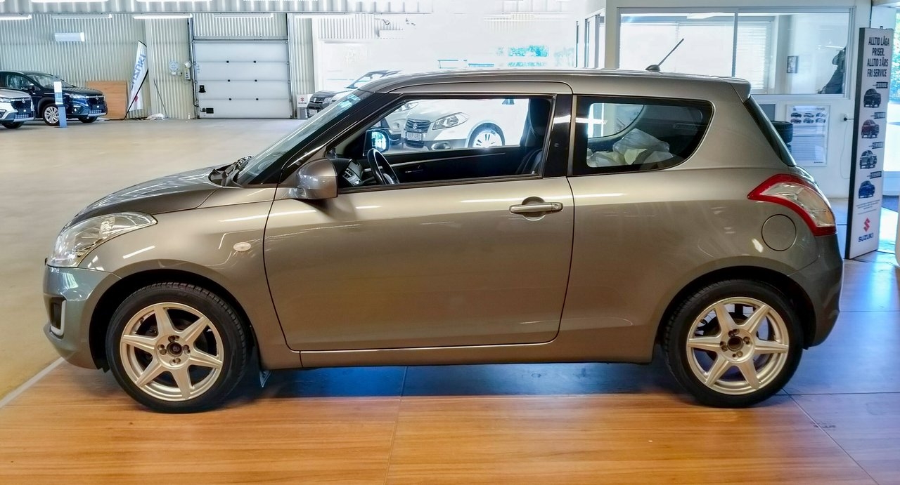 Suzuki Swift 1.2 2015, bild 2/6