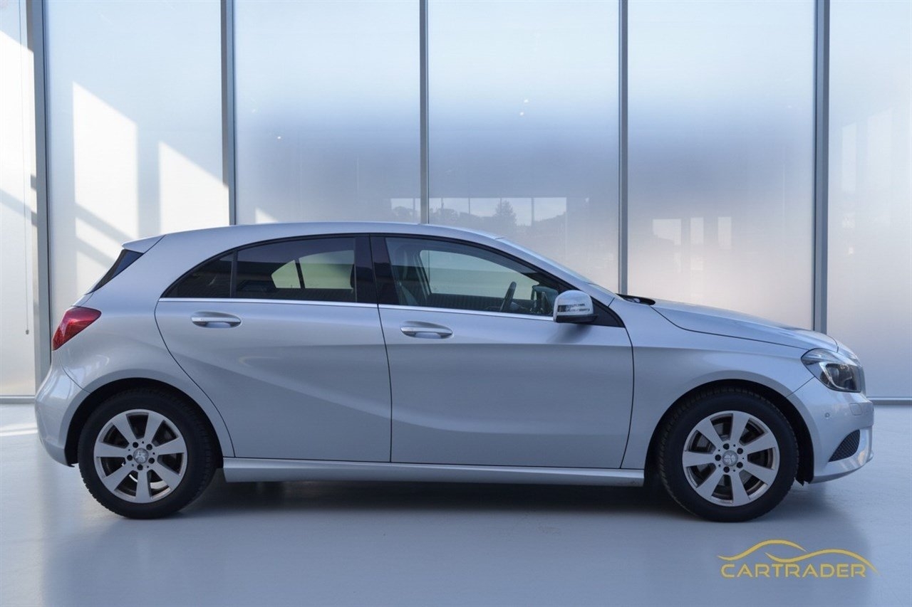Mercedes-Benz A 180 Manuell, 122hk Urban 2014, bild 4/10