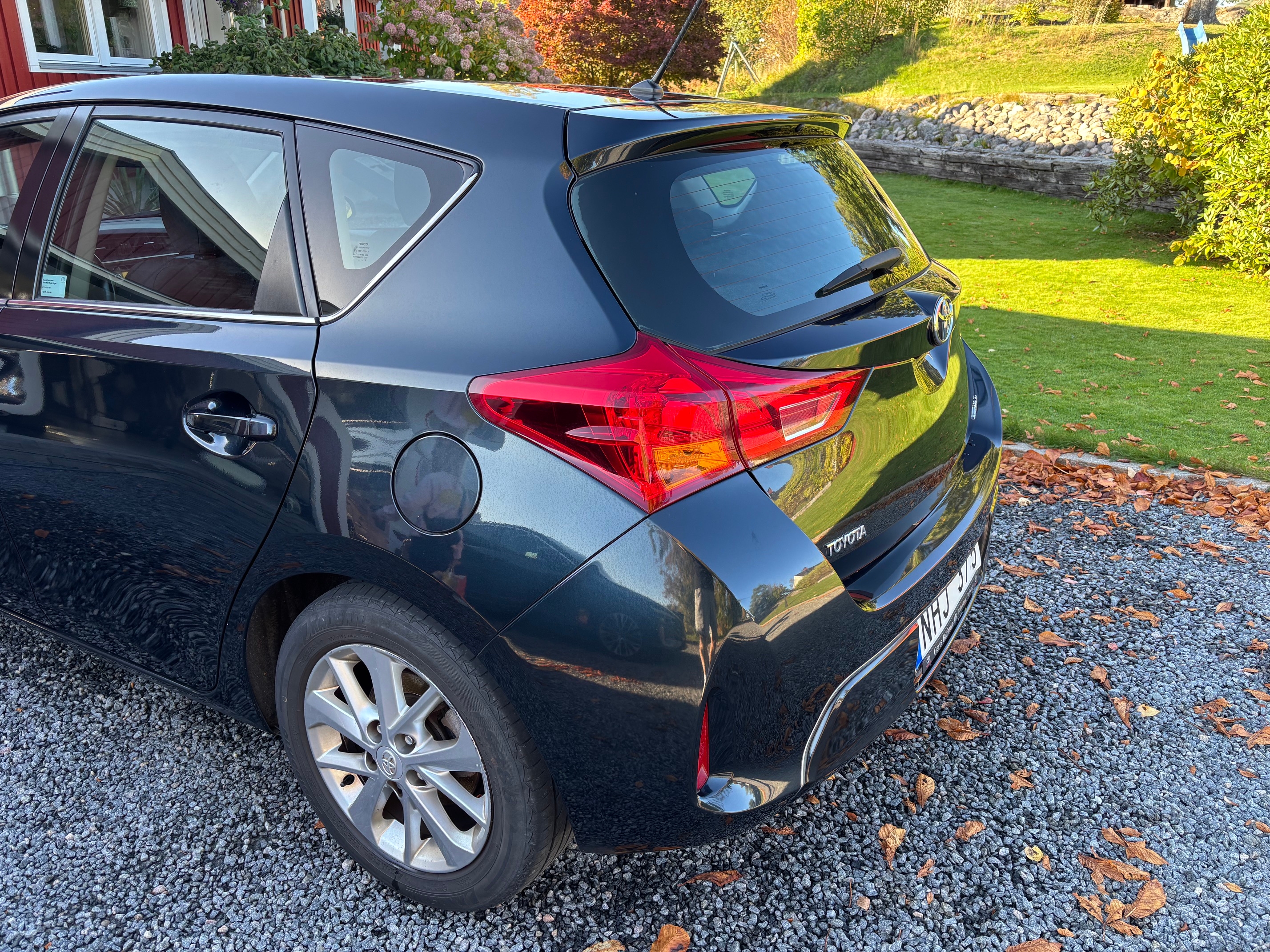 Toyota Auris 1.6 Valvematic Manuell 2013, bild 4/10