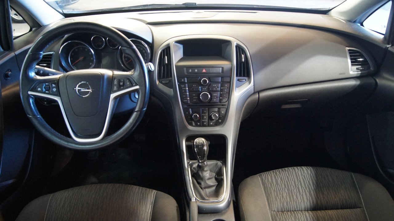 Opel Astra 1.6 Enjoy 2013, bild 7/10