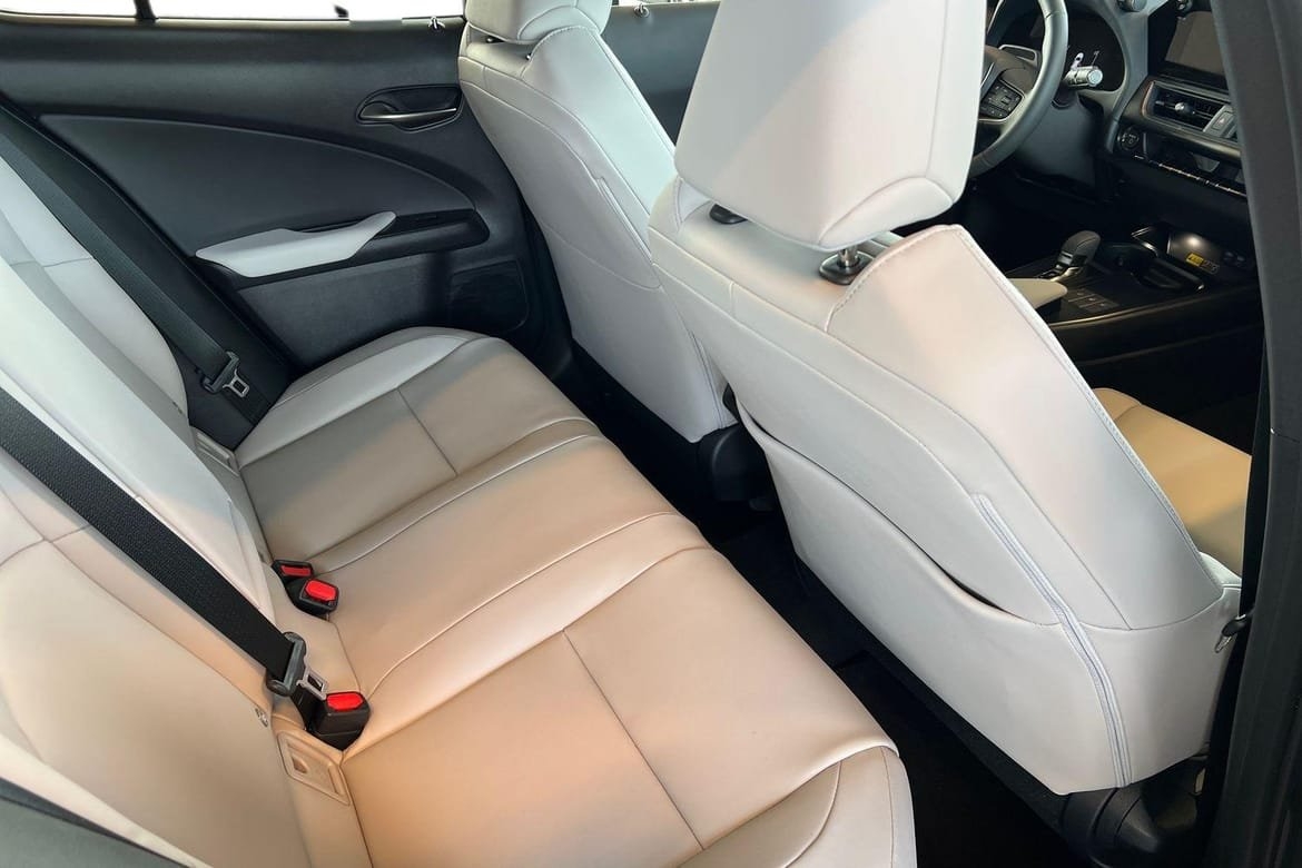 Lexus UX 2026, bild 7/10