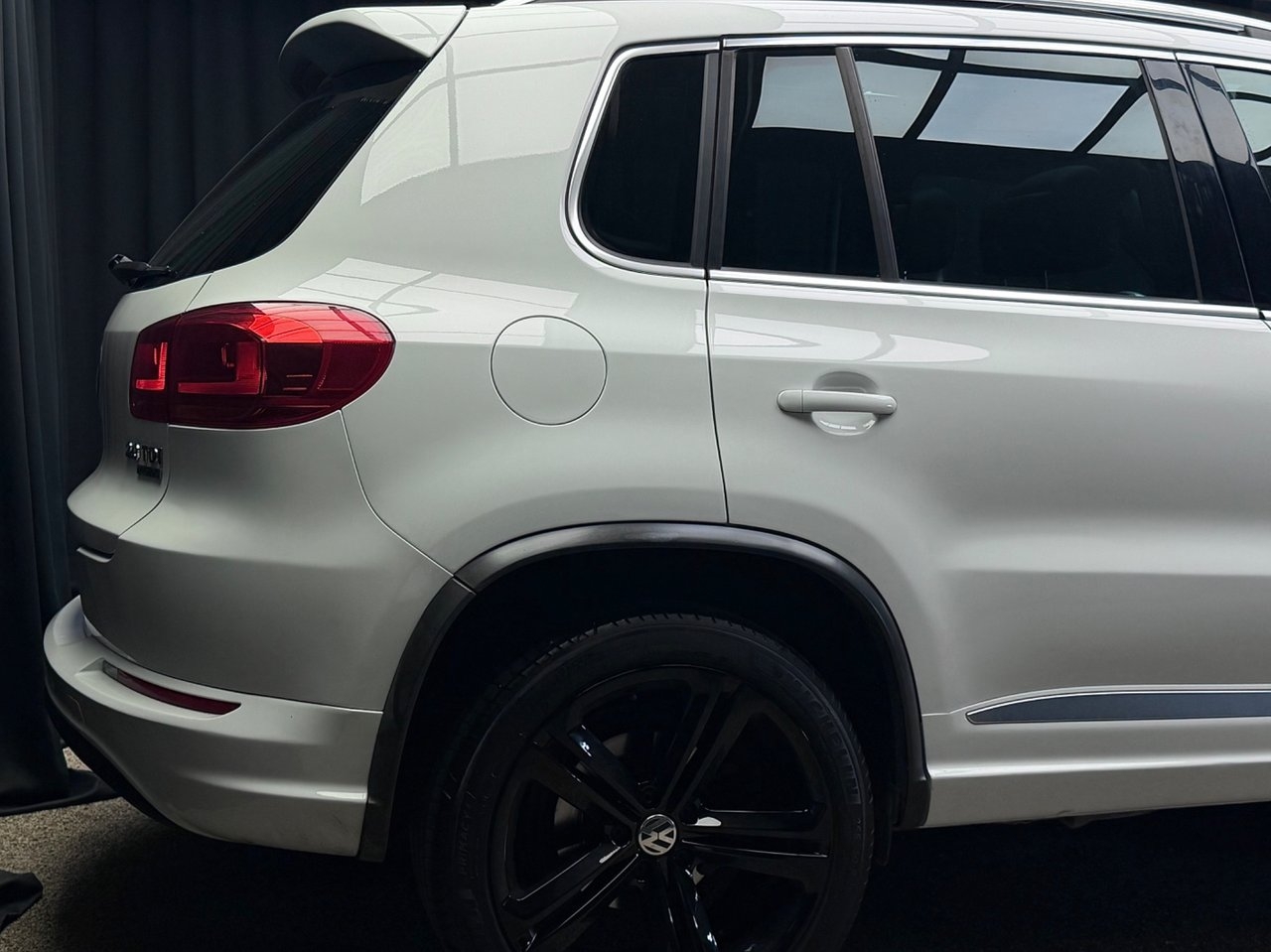 Volkswagen Tiguan 2.0 TDI R-Line Sport 2015, bild 6/10