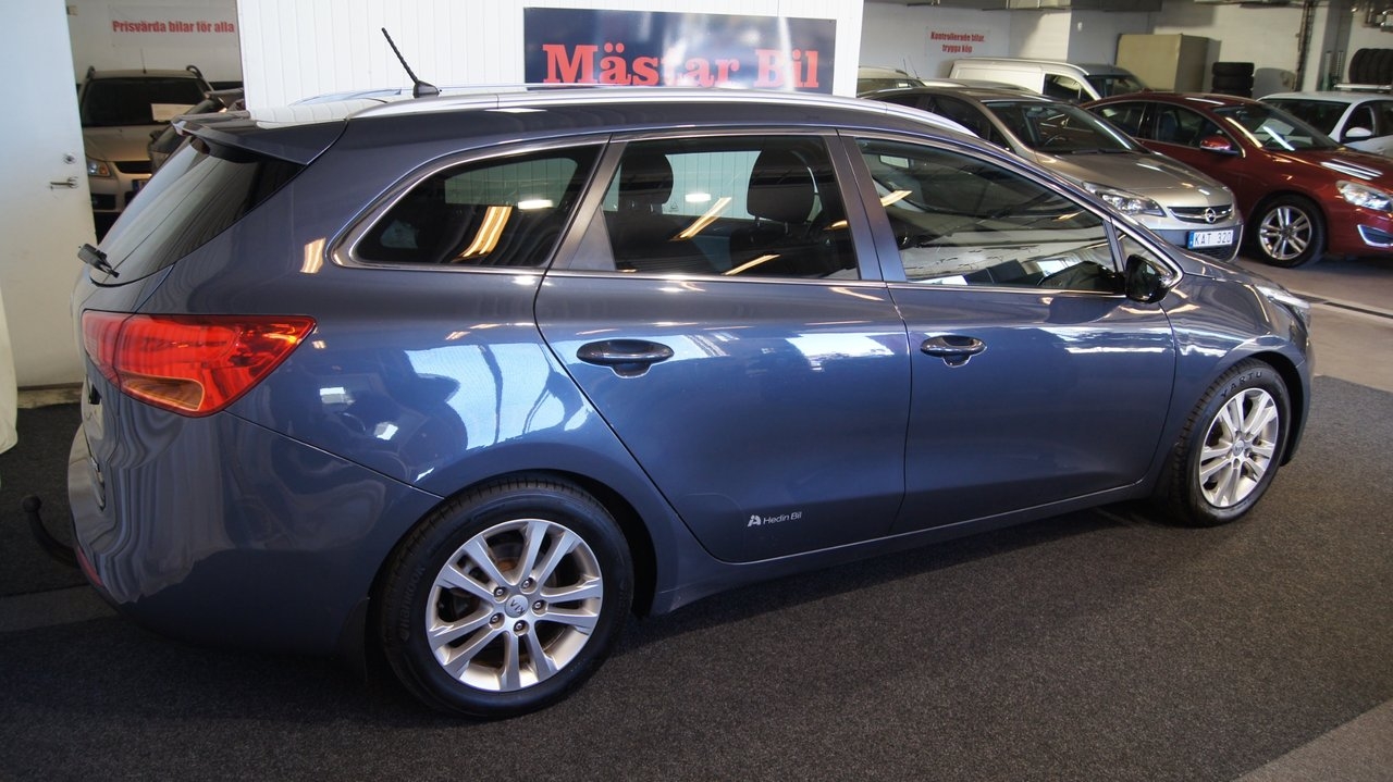 Kia Ceed 1.6 CRDi 128 2013, bild 2/10