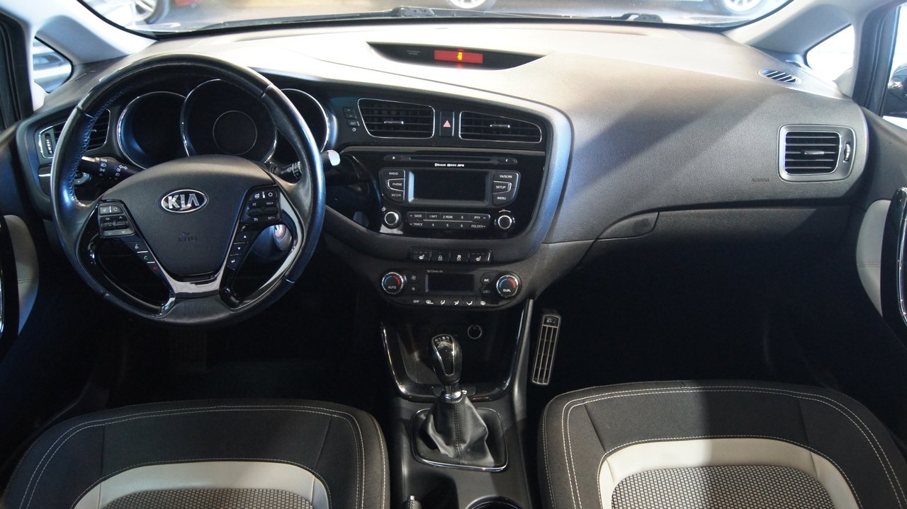 Kia Ceed 1.6 CRDi 128 2013, bild 7/10