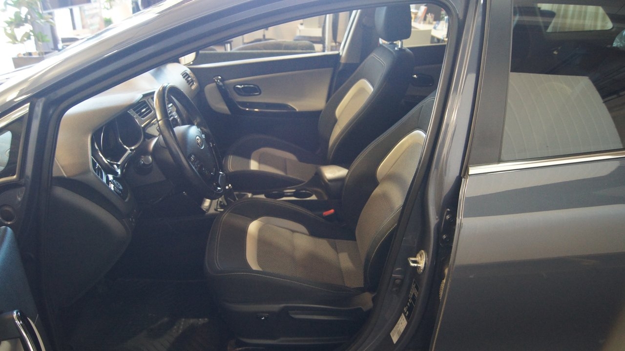 Kia Ceed 1.6 CRDi 128 2013, bild 5/10