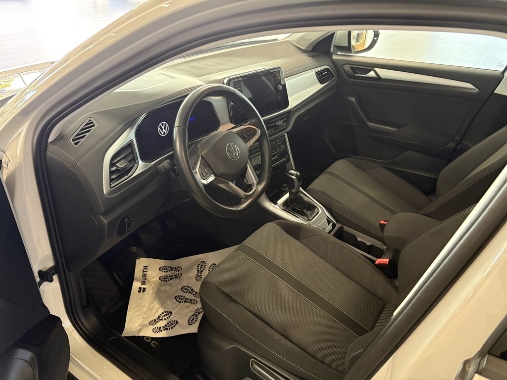 Volkswagen T-Roc 1.5 TSI 2024, photo 7/10