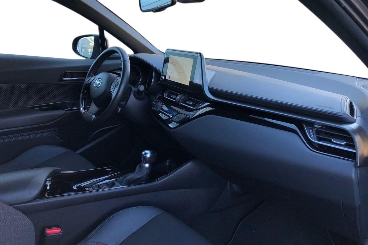 Toyota C-HR 1,8 X Edition V-hjul 2023, bild 7/10