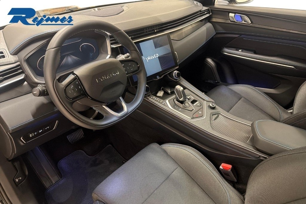 Lynk & Co 01 PHEV 2024, bild 6/10