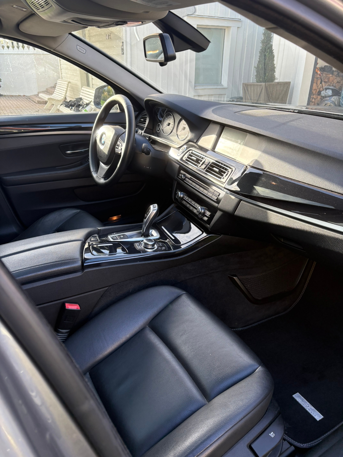 BMW 530d 2011, bild 6/7