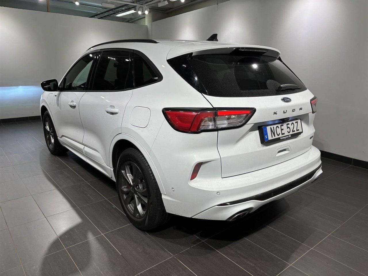 Ford Kuga 2.5 Plugin-Hybrid ST-Line X 2021, bild 2/2