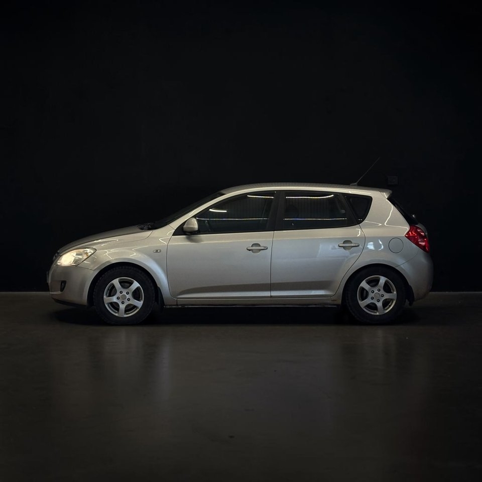 Kia Ceed 1.6 EX 2009, bild 3/10