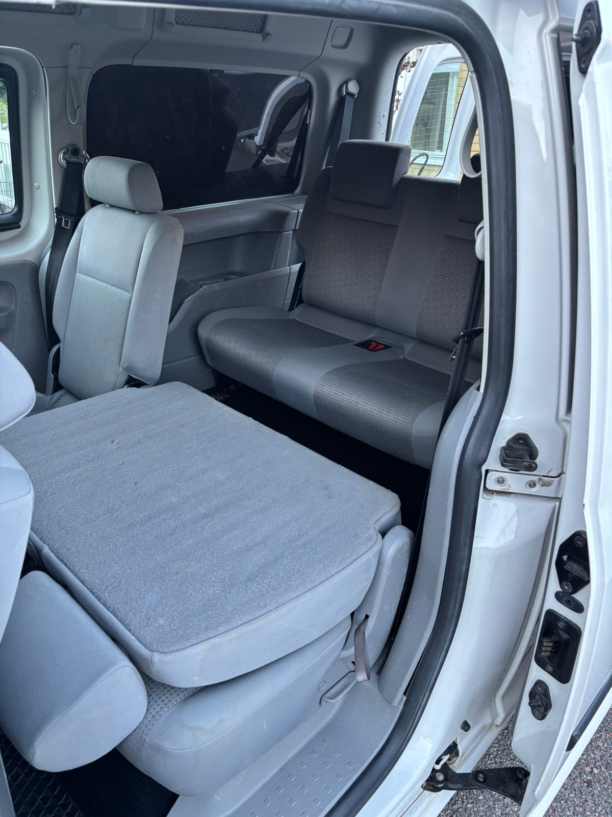 Volkswagen Caddy Maxi 2009, bild 7/10