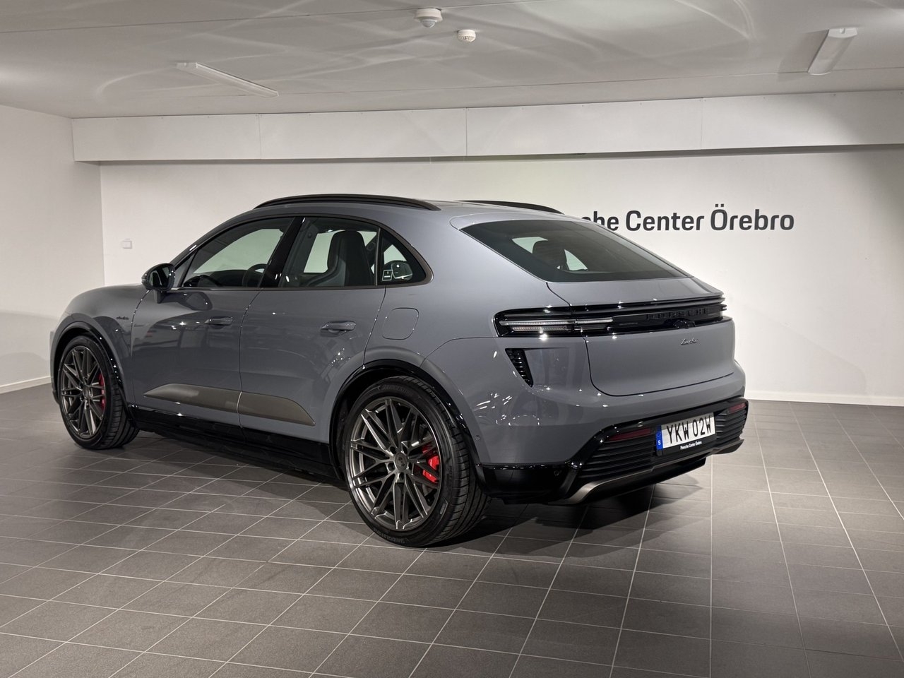 Porsche Macan Turbo 2025, bild 2/10