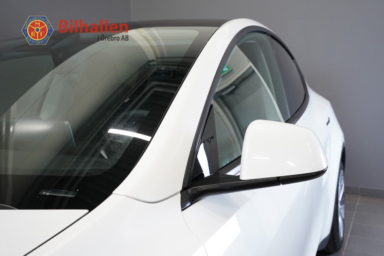 Tesla Model Y 2023, photo 4/10