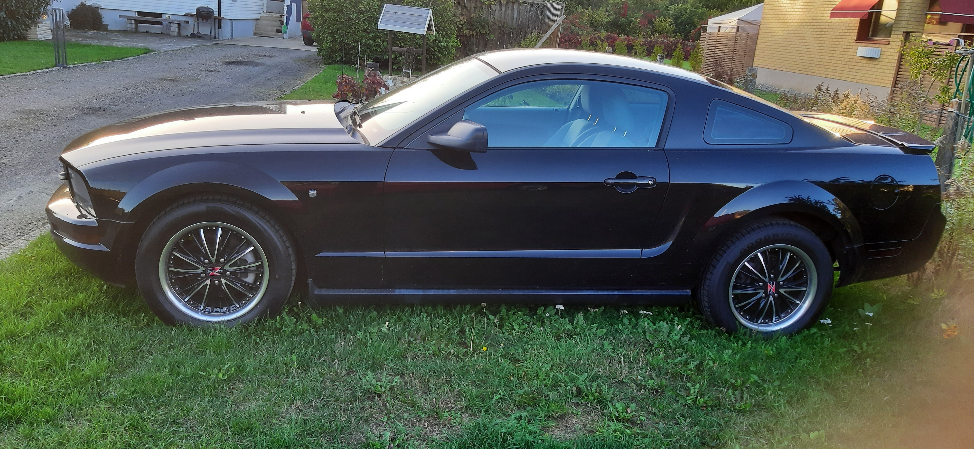 Ford Mustang V6 Manuell 2008, bild 3/5